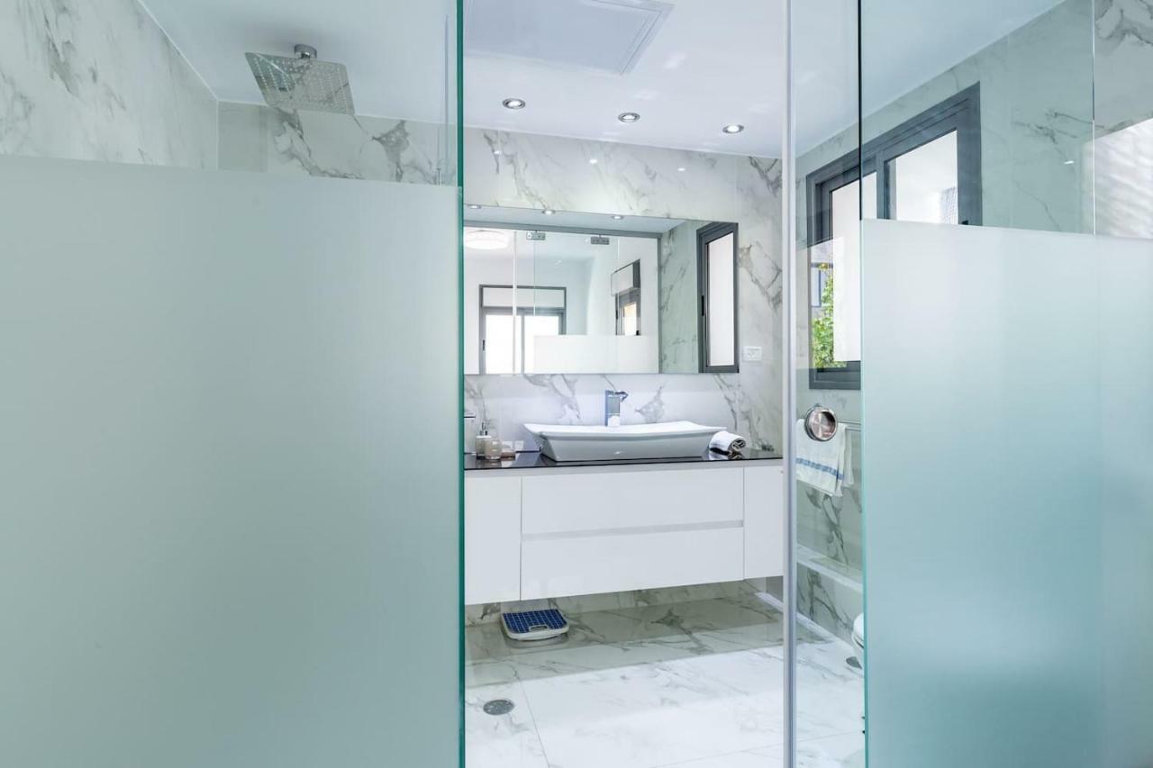 Apartamento de 75 m2 com 2 quarto Tel Aviv Exterior foto